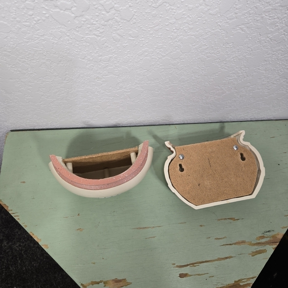 Southwestern Burwood 90s Plastic Decor Set - Wall Shelf, Sconces, Wall Pockets - Picture 6 of 9